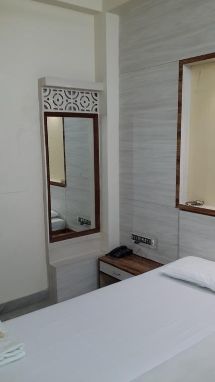 Rupasi Bangla Hotel Kolkata Room photo