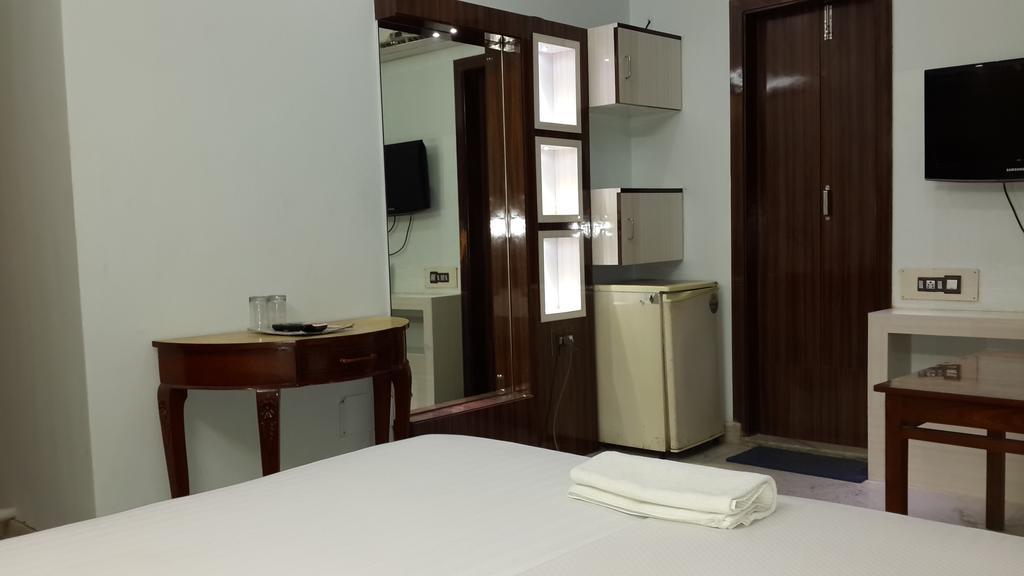 Rupasi Bangla Hotel Kolkata Room photo